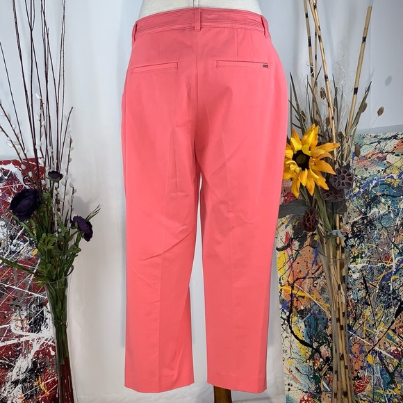 WHBM pink slim crop ankle pants. - Picture 4 of 14